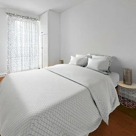 Spacieux Et Familial A Fresnes Apartment